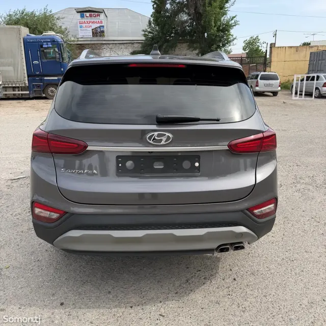 Hyundai Santa Fe 2018 · 2.2 AT