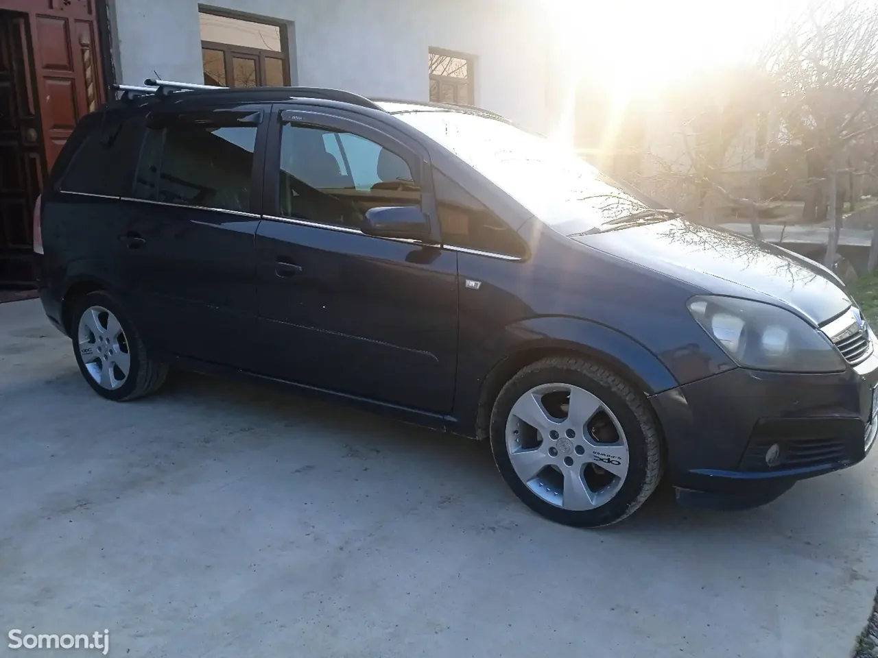 Opel Zafira 2006 · 1.8 MT