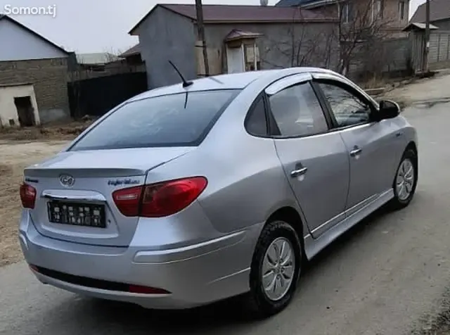 Hyundai Avante 2011 · 1.6 AT