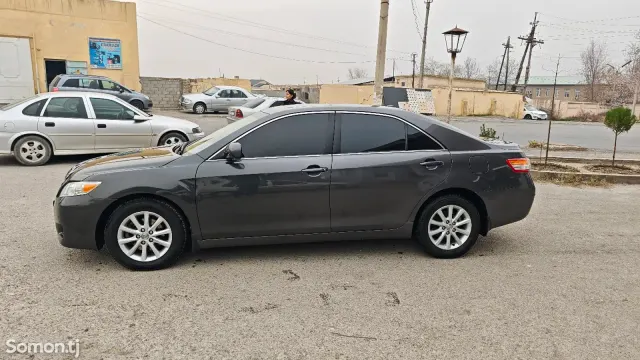 Toyota Camry 2010 · 2.5 AT