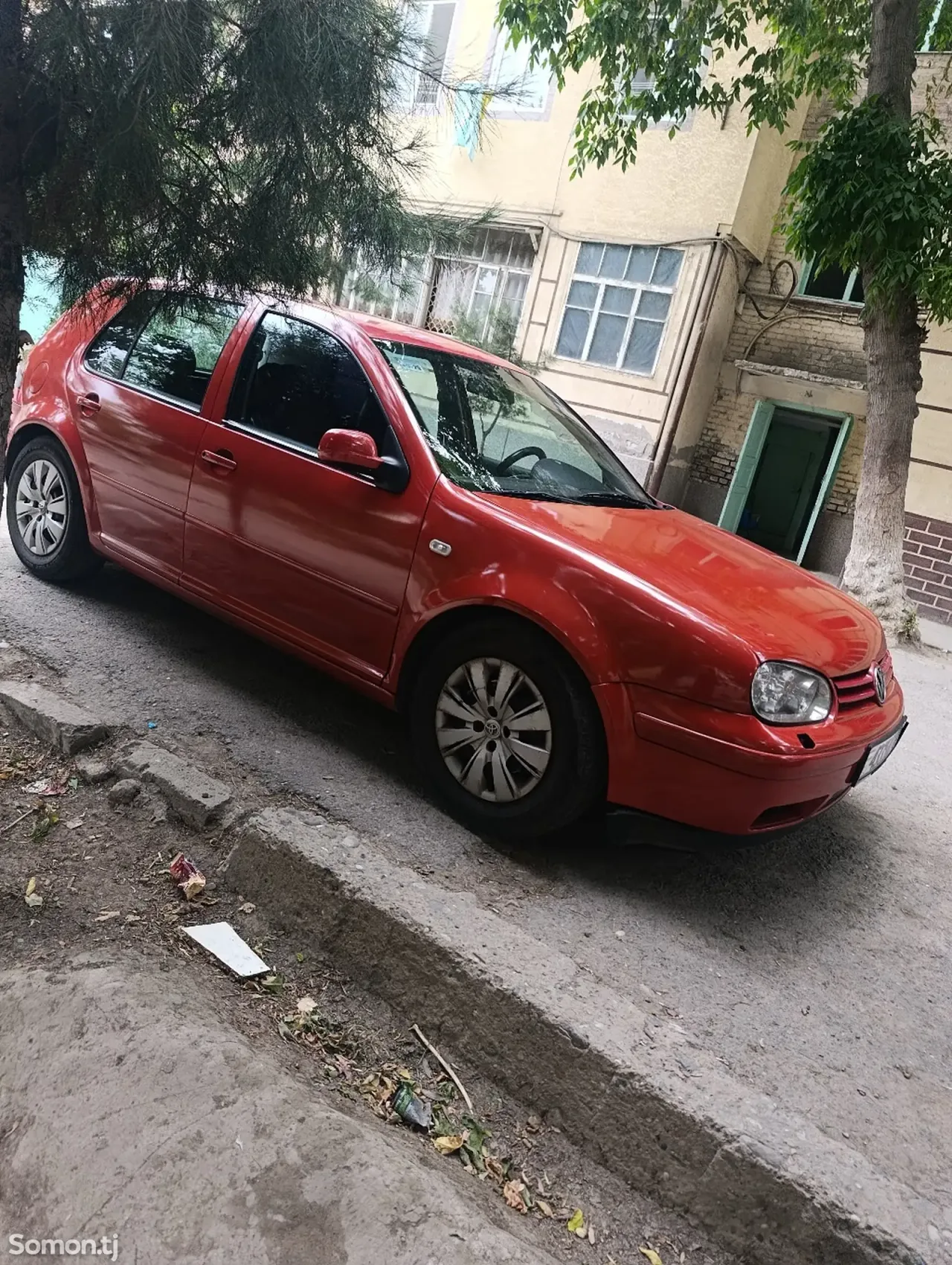 Volkswagen Golf 1998 · 1.9 AT