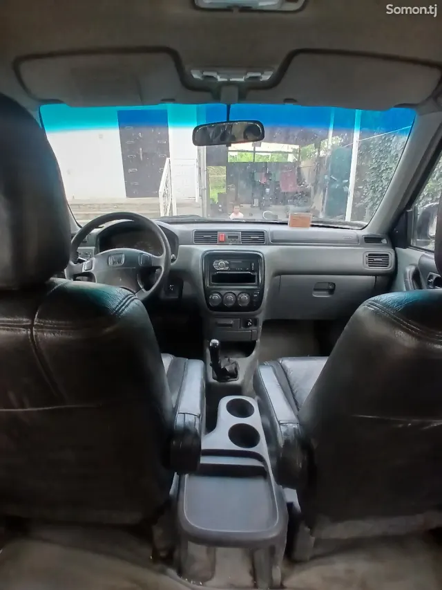 Honda CR-V 2000 · 2.0 MT