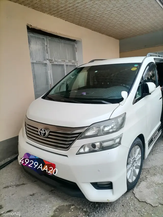 Toyota Vellfire 2014 · 2.4 CVT