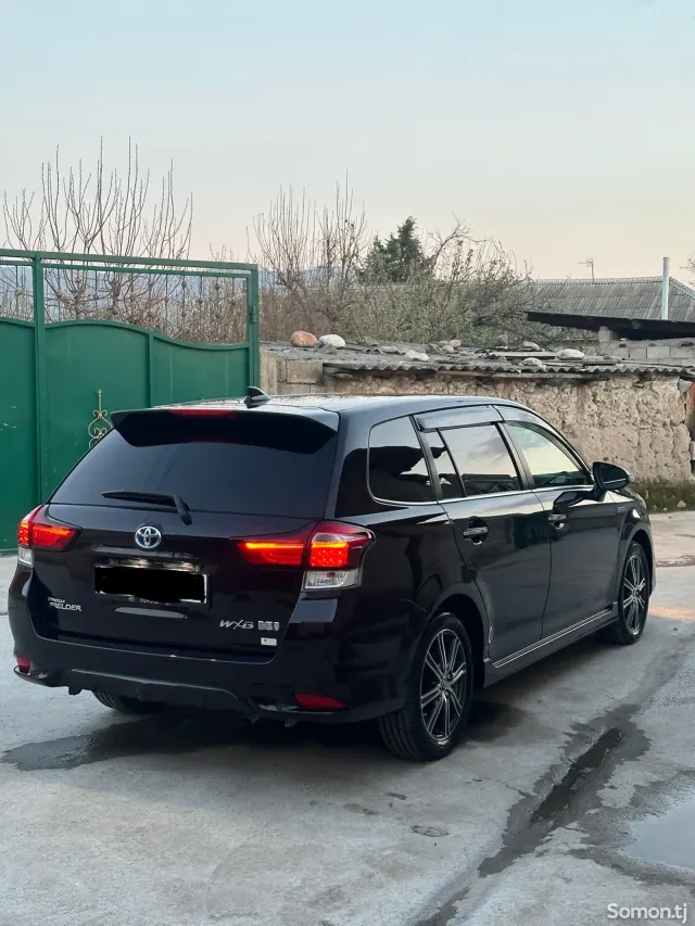Toyota Fielder 2015 · 1.5 AT
