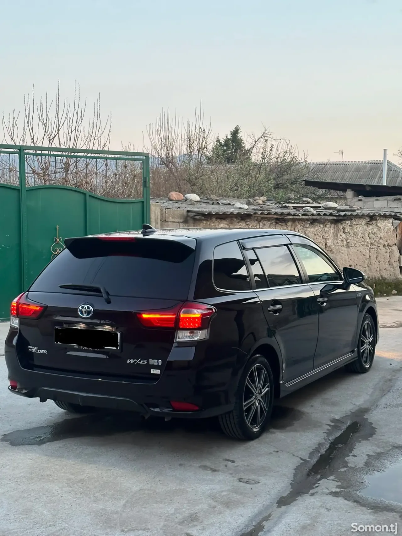 Toyota Fielder 2015 · 1.5 AT