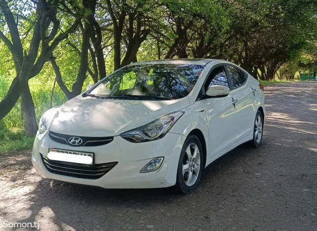 Hyundai Avante 2011 · 1.6 AT