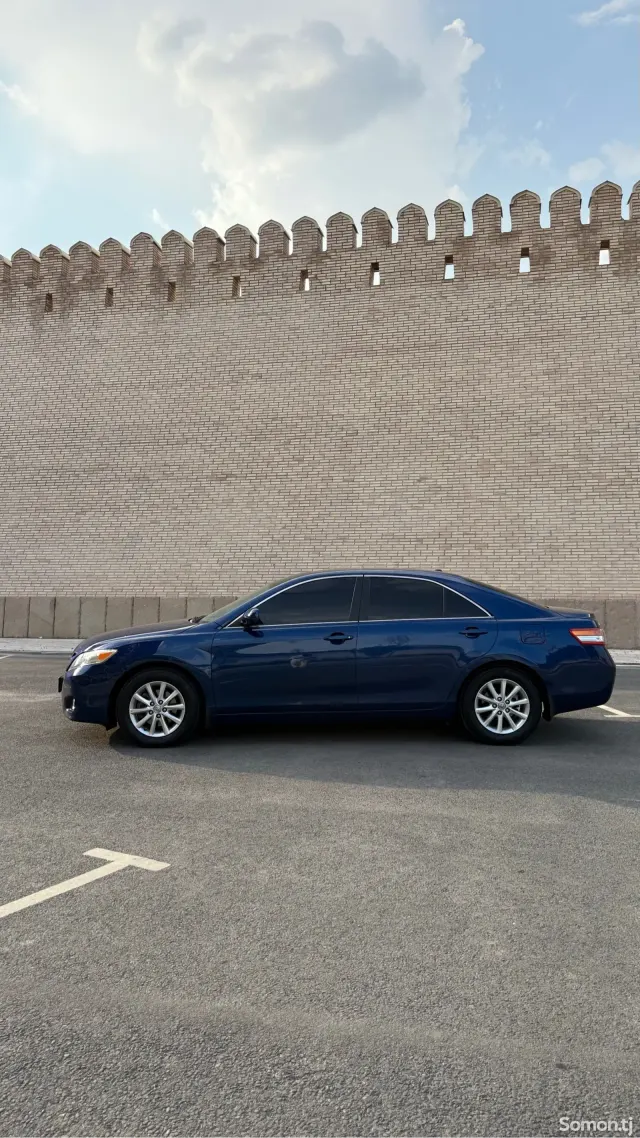 Toyota Camry 2011 · 2.5 AT