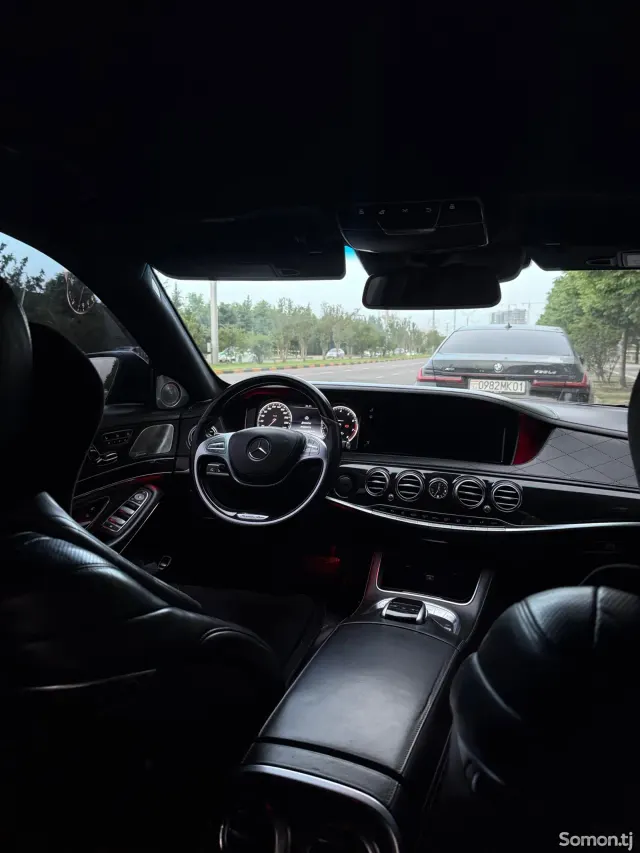 Mercedes-Benz S class 2015 · 5.0 AT