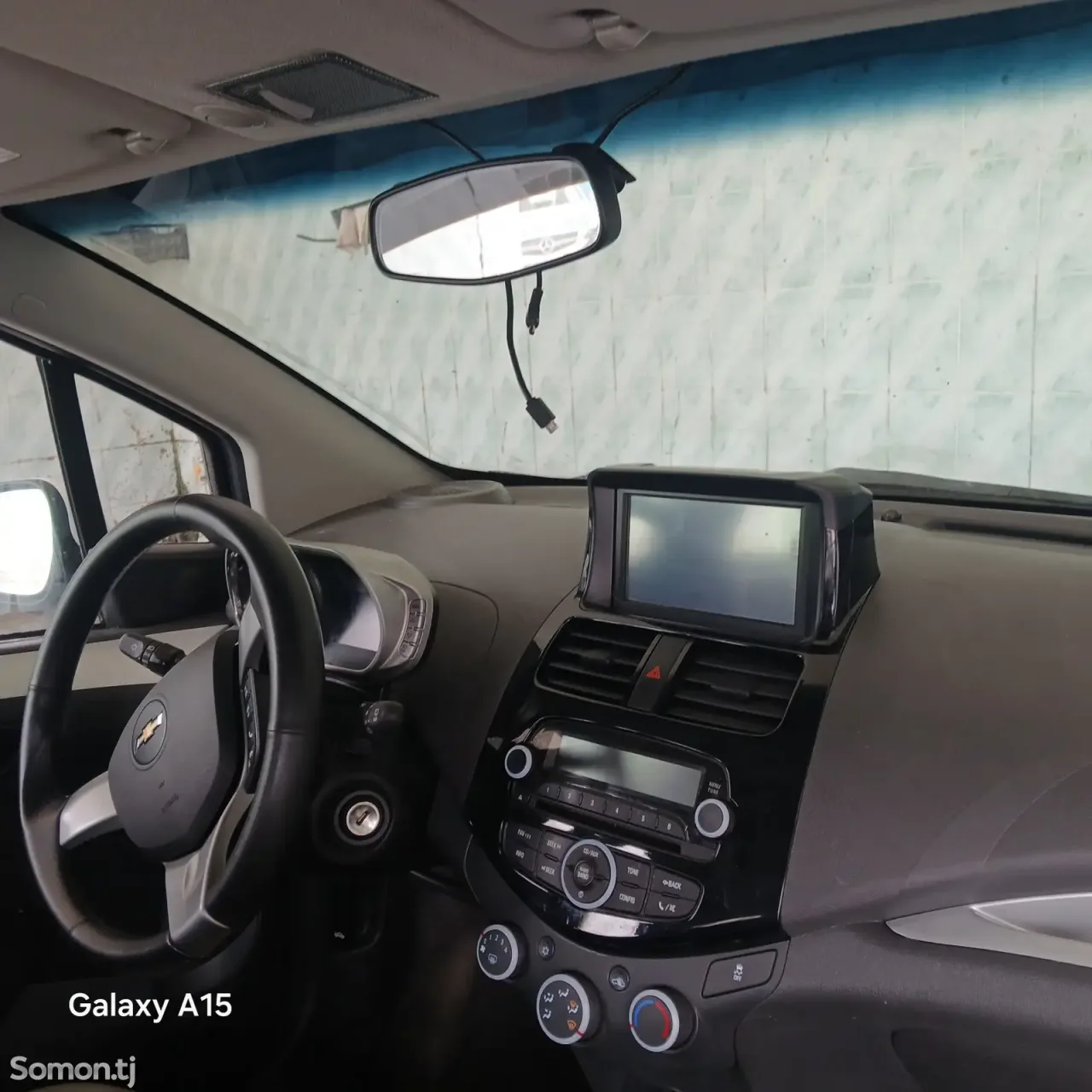 Chevrolet Spark 2015 · 1.0 AT