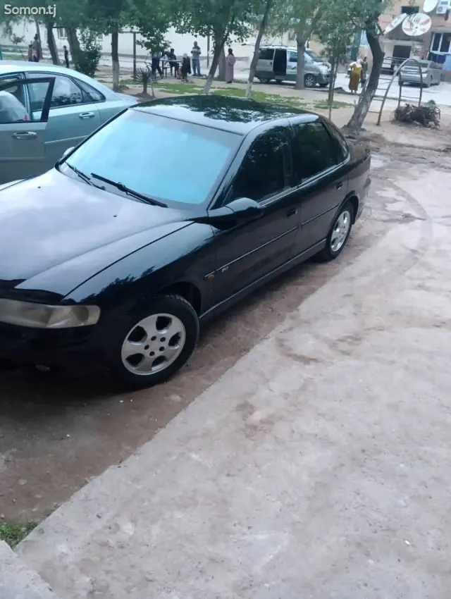 Opel Vectra B 2000 · 1.6 MT