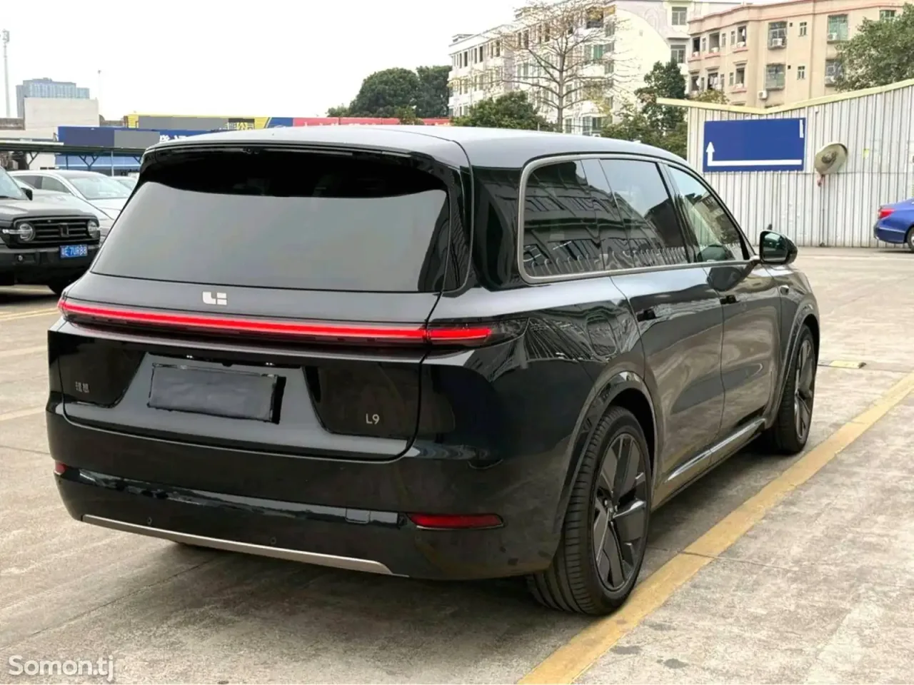 Li Auto (Lixiang) L9 2025 · AT
