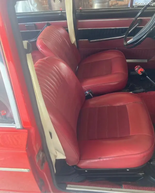 Lada (ВАЗ) 2103 1979 · 1.6 MT