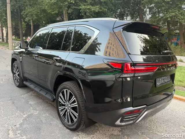 Lexus LX series 2022 · 5.0 AT