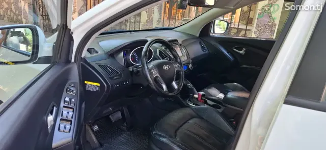 Hyundai Tucson 2014 · 2.0 AT
