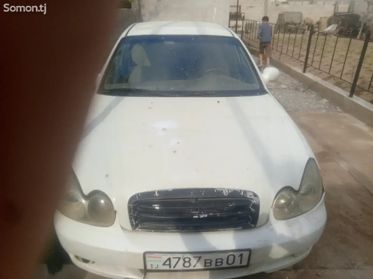 Hyundai Sonata 2004 · 2.2 MT