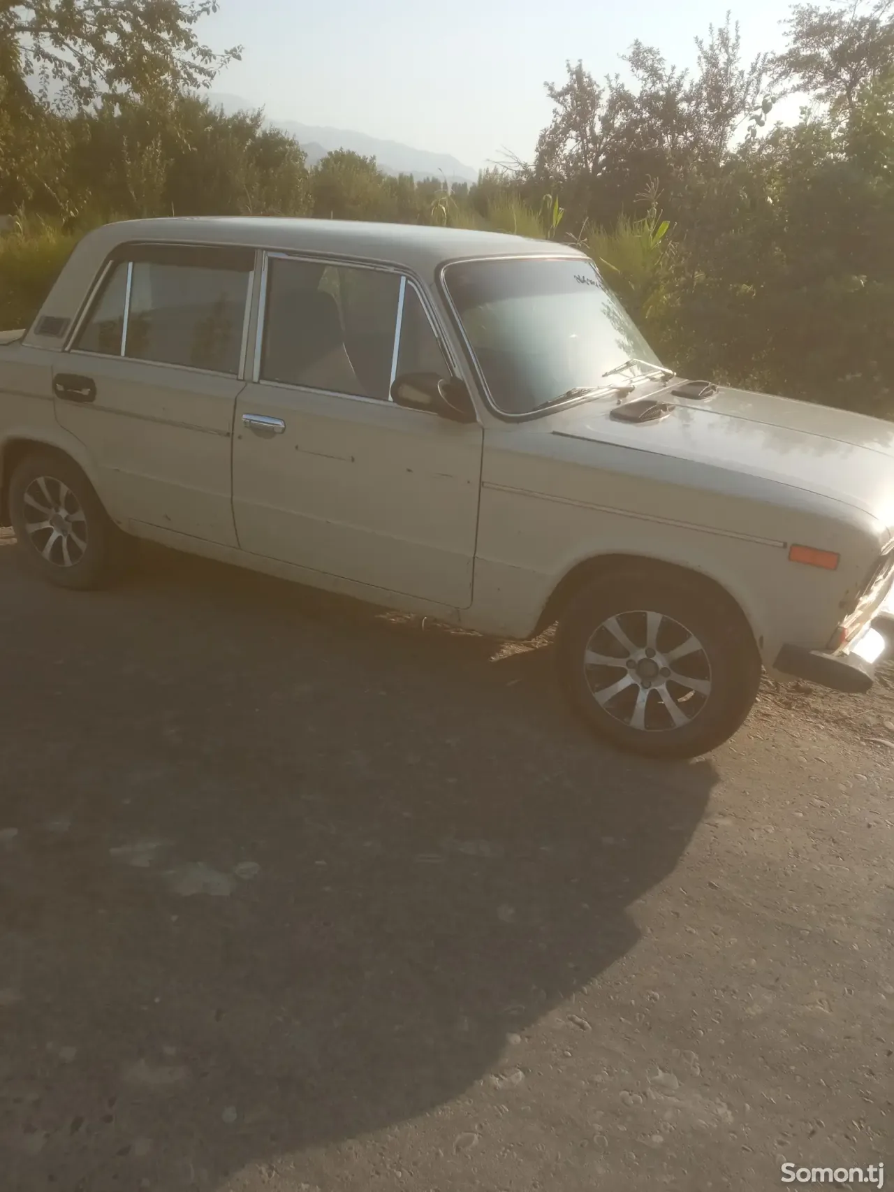 Lada (ВАЗ) 2106 1985 · 1.3 MT