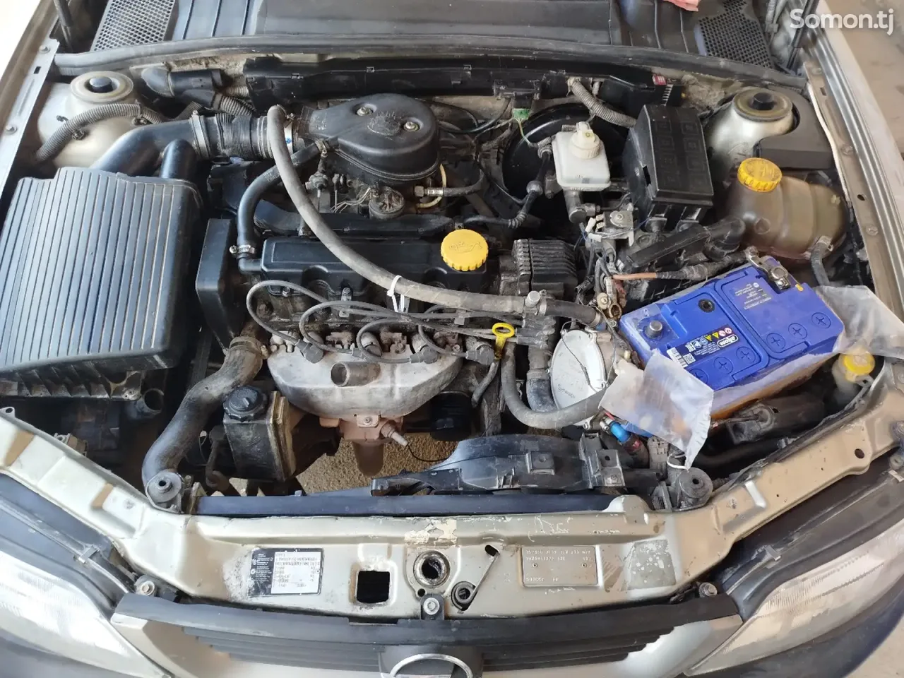 Opel Vectra B 1997 · 1.6 MT