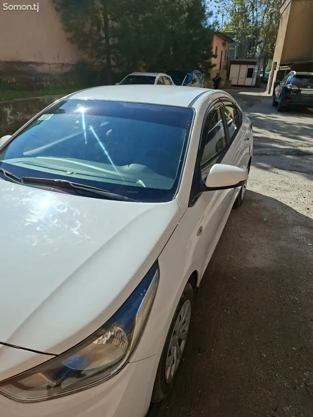 Hyundai Solaris 2019 · 1.6 AT