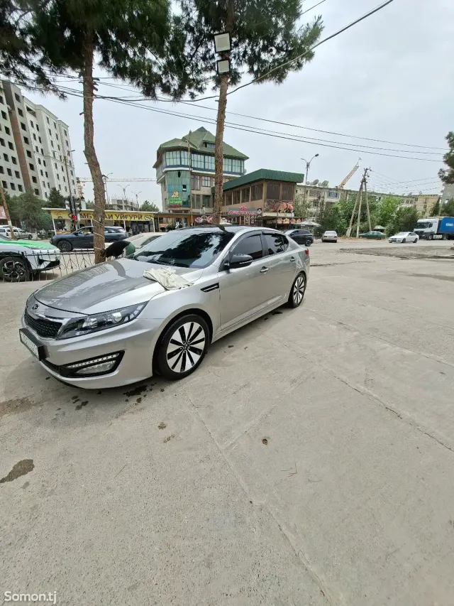 Kia K5 2012 · 2.0 AT