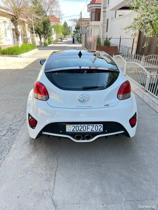Hyundai Veloster 2011 · 1.6 AT