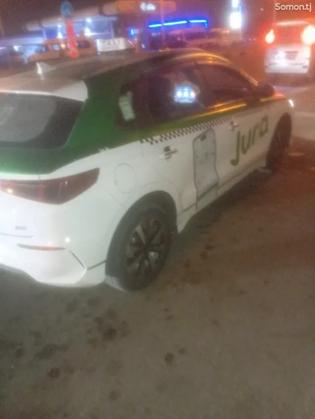 BYD E2 2023 · AT
