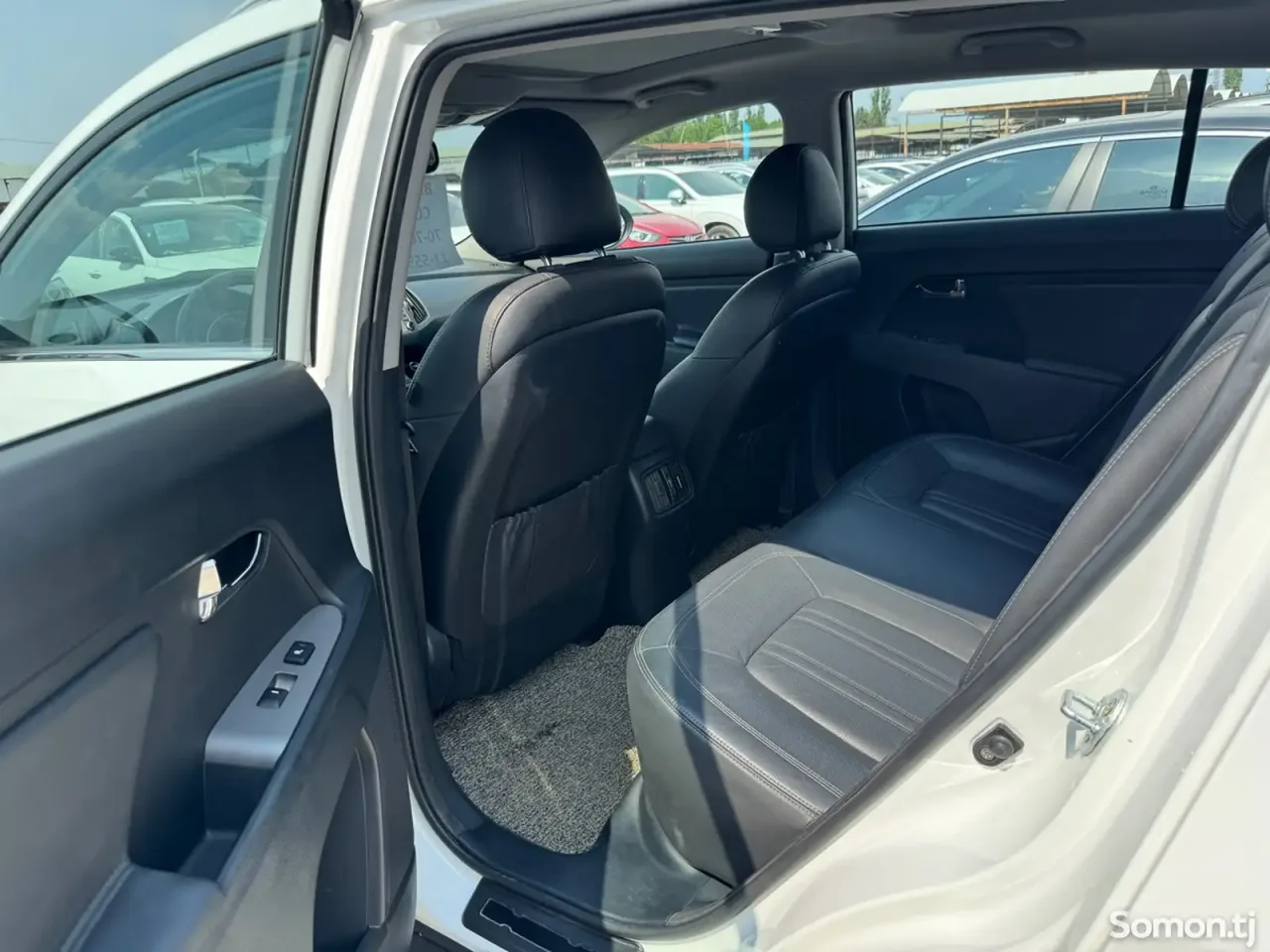Kia Sportage 2015 · 2.0 AT
