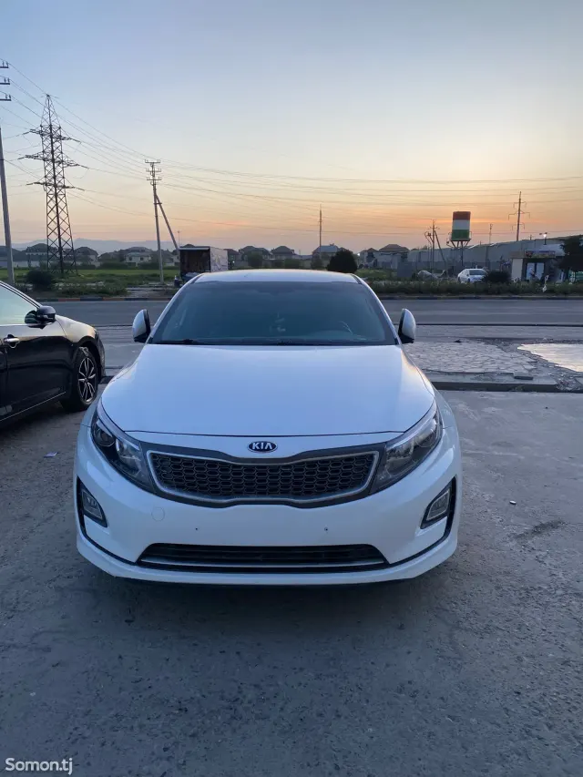 Kia K5 2015 · 2.0 AT
