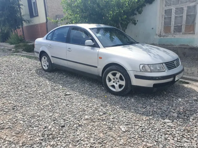 Volkswagen Passat 1998 · 1.8 AT