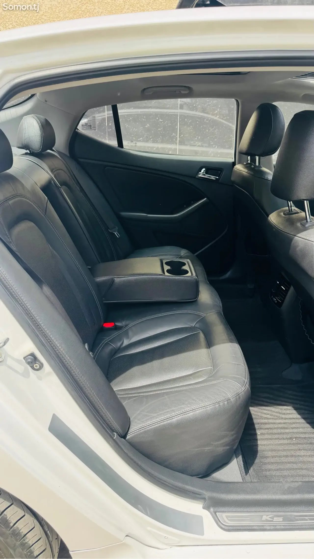 Kia K5 2011 · 2.0 AT