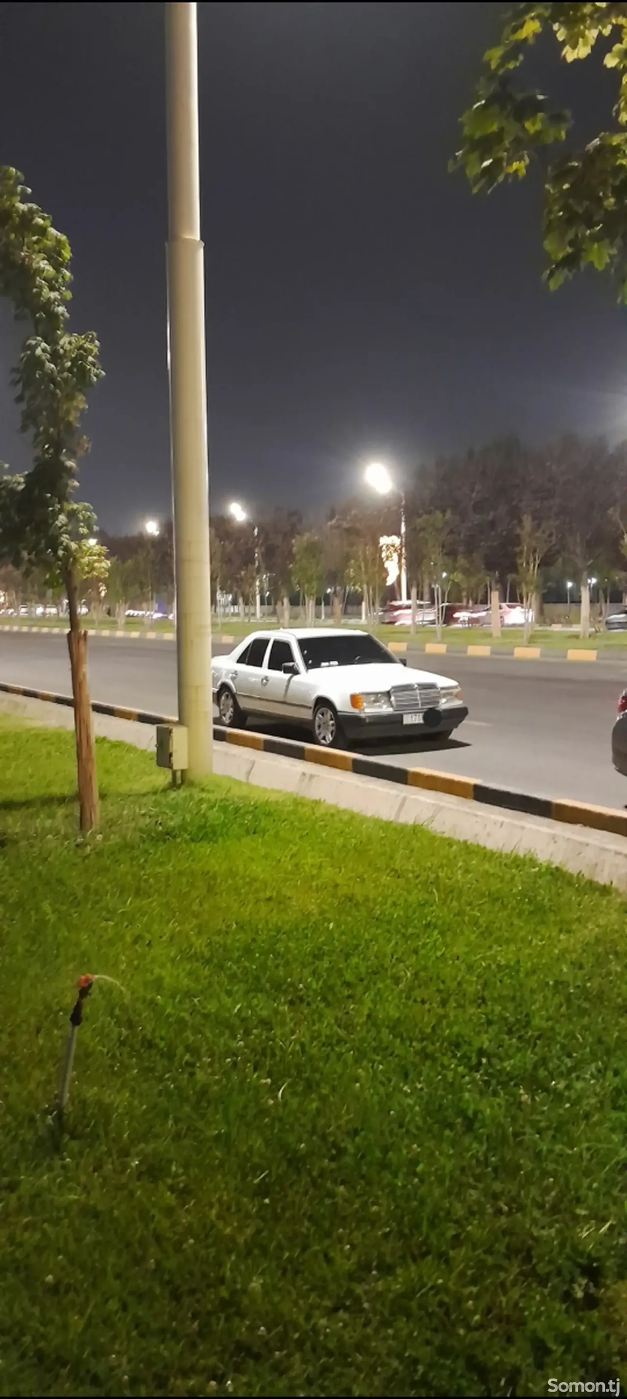 Mercedes-Benz W124 1991 · 2.0 MT