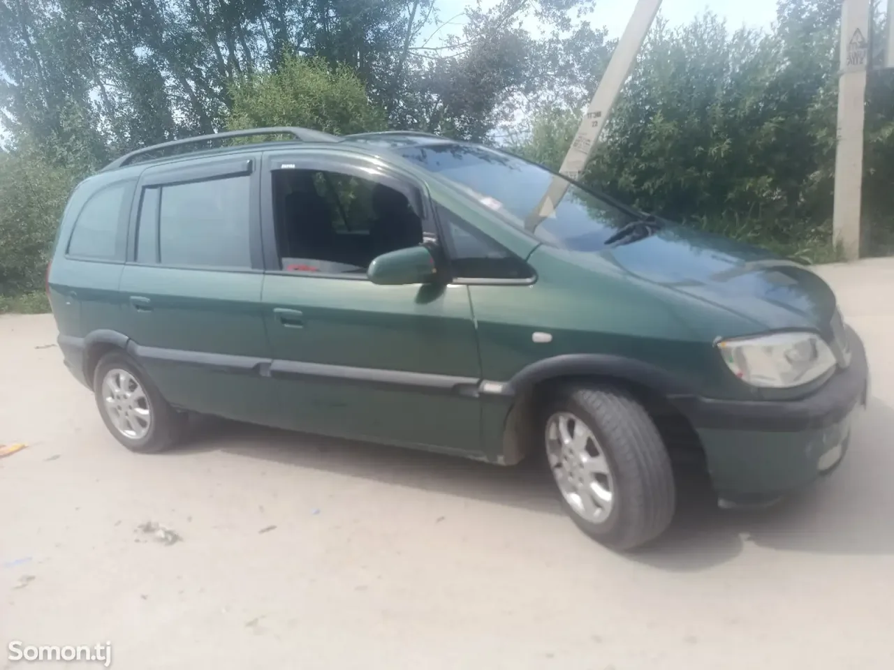 Opel Zafira 2002 · 1.6 MT