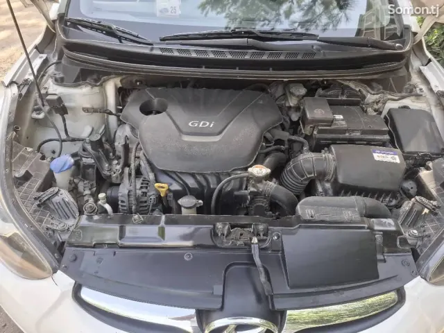 Hyundai Avante 2012 · 1.6 AT