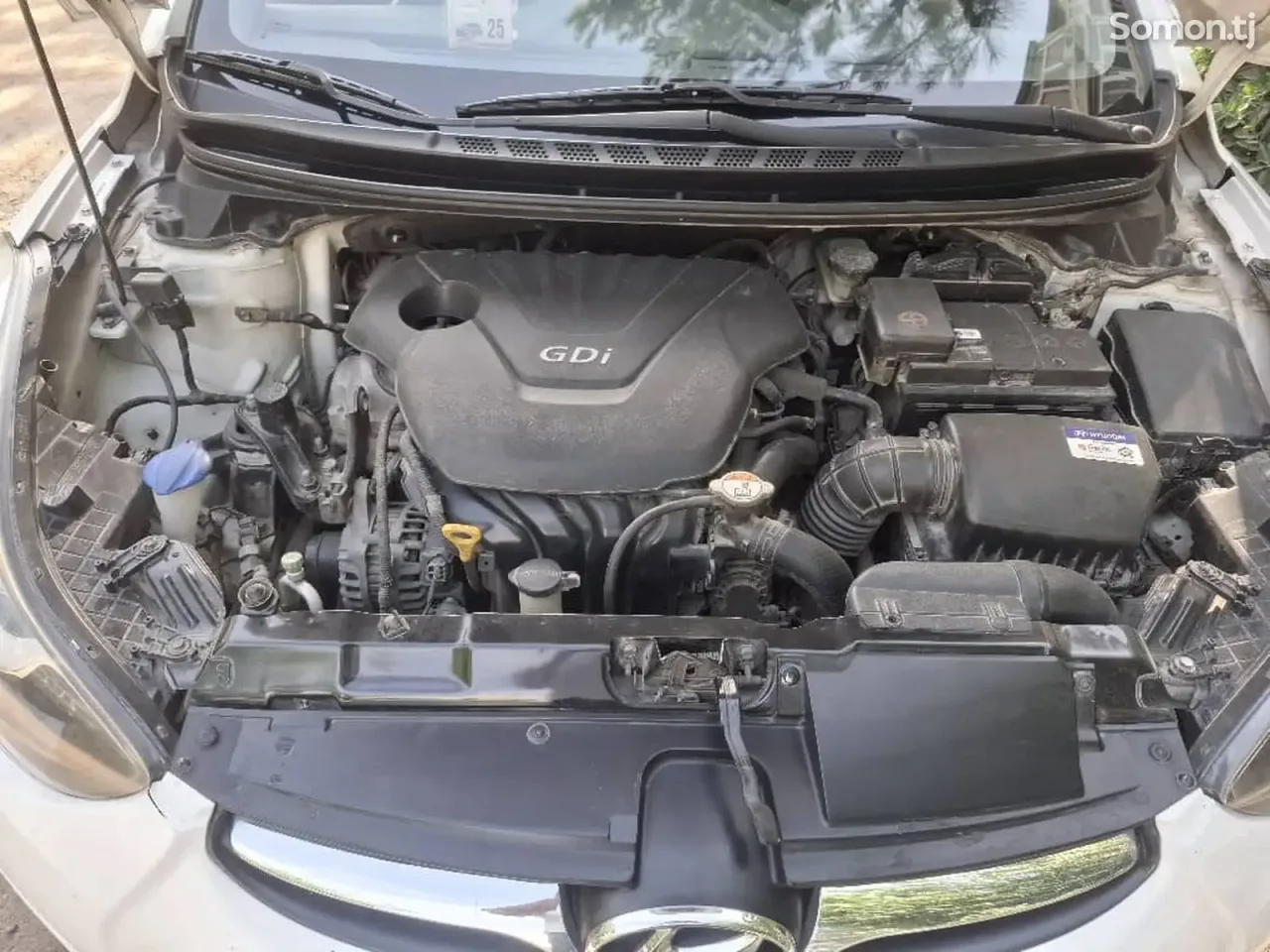 Hyundai Avante 2012 · 1.6 AT