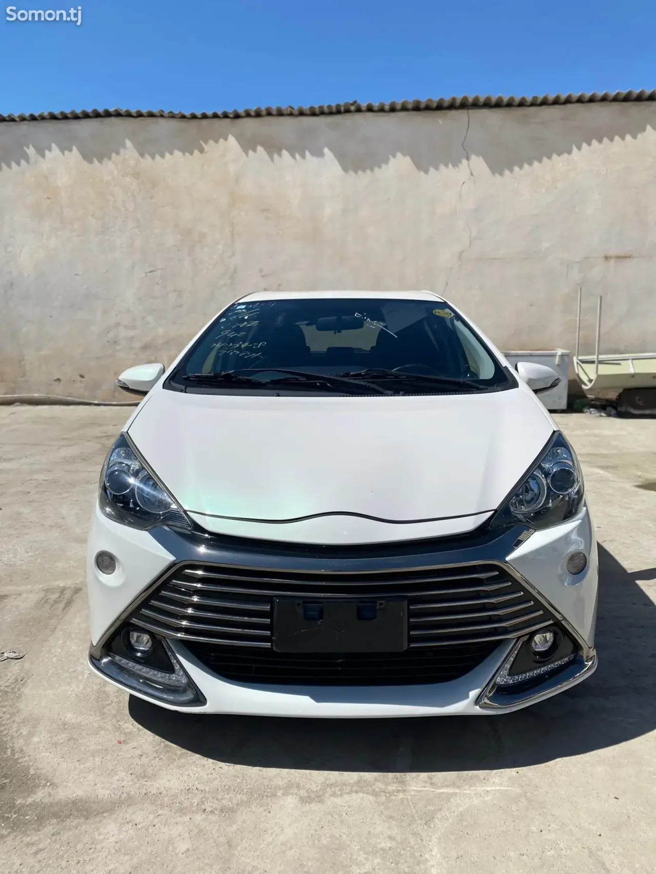 Toyota Aqua 2016 · 1.5 AT