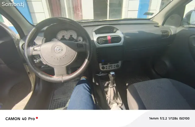 Opel Corsa 2007 · 1.2 MT