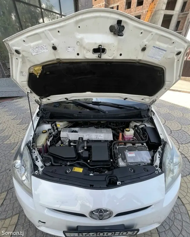 Toyota Prius 2012 · 1.8 AMT