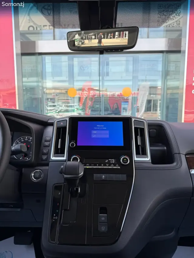 Toyota HiAce 2025 · 3.5 AT