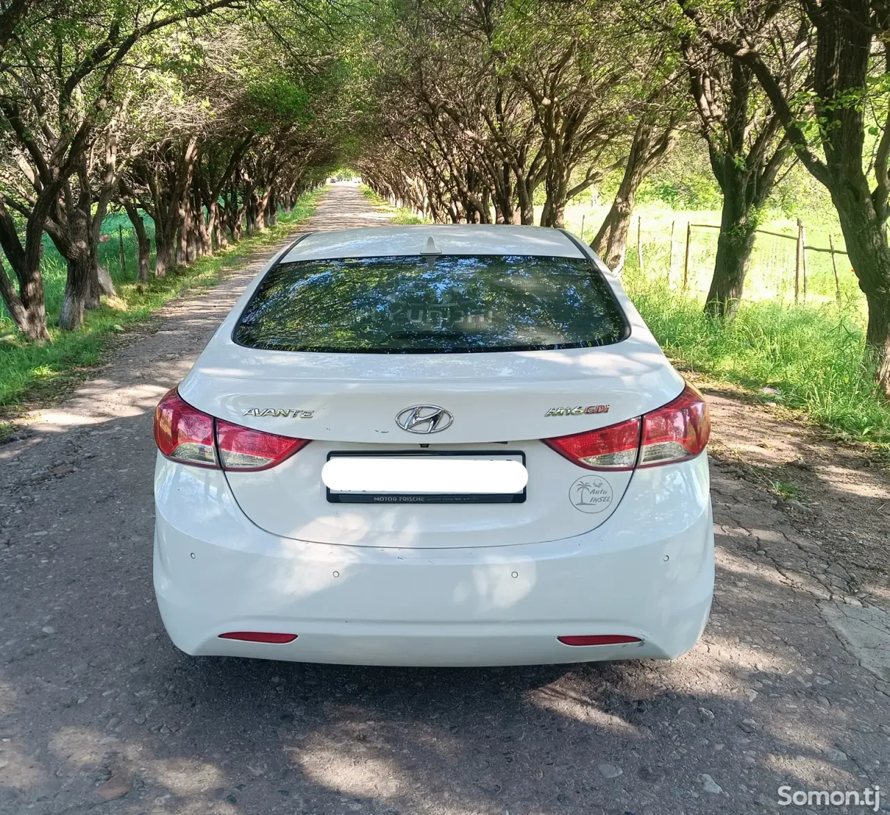 Hyundai Avante 2011 · 1.6 AT