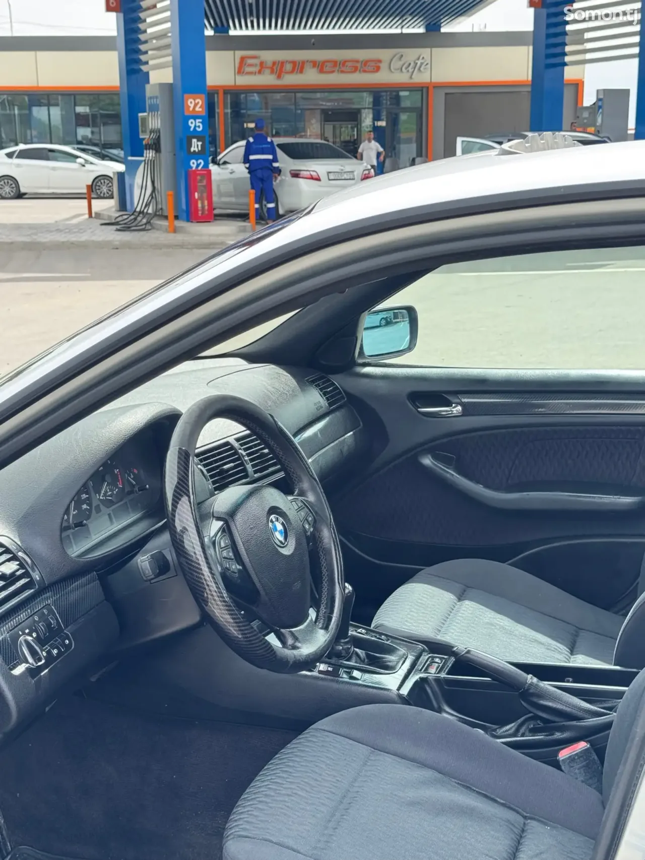 BMW 3 series 2000 · 1.8 MT