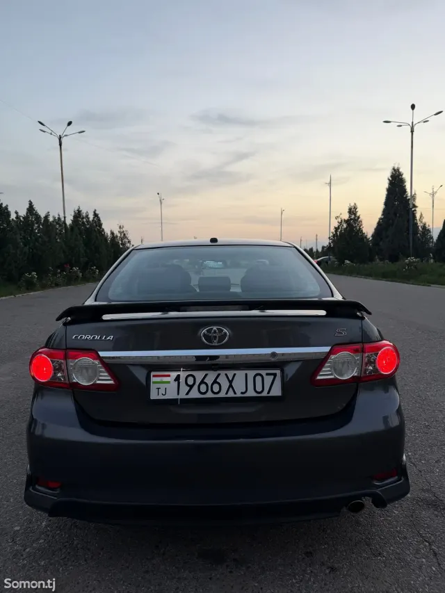Toyota Corolla 2011 · 1.8 AT