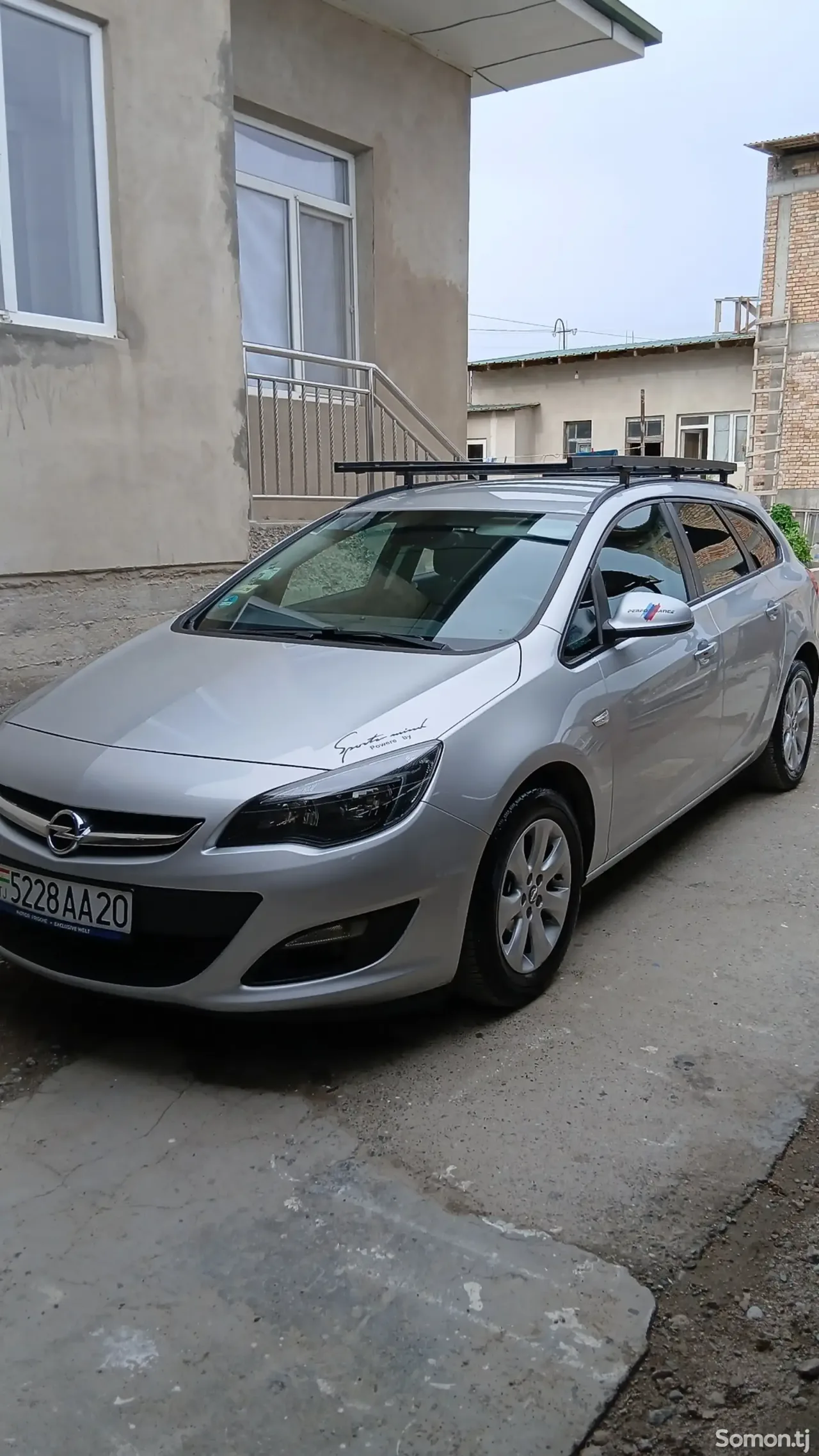 Opel Astra J 2014 · 1.4 MT