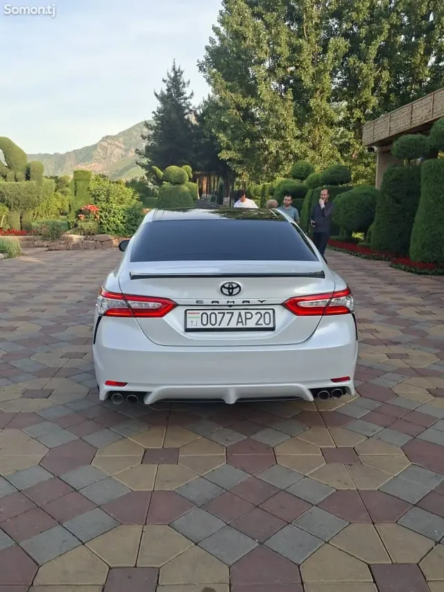 Toyota Camry 2019 · 2.5 AT