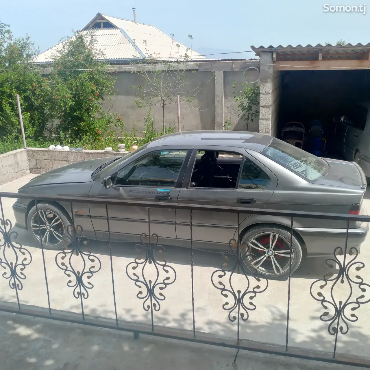 BMW 3 series 1996 · 1.8 MT