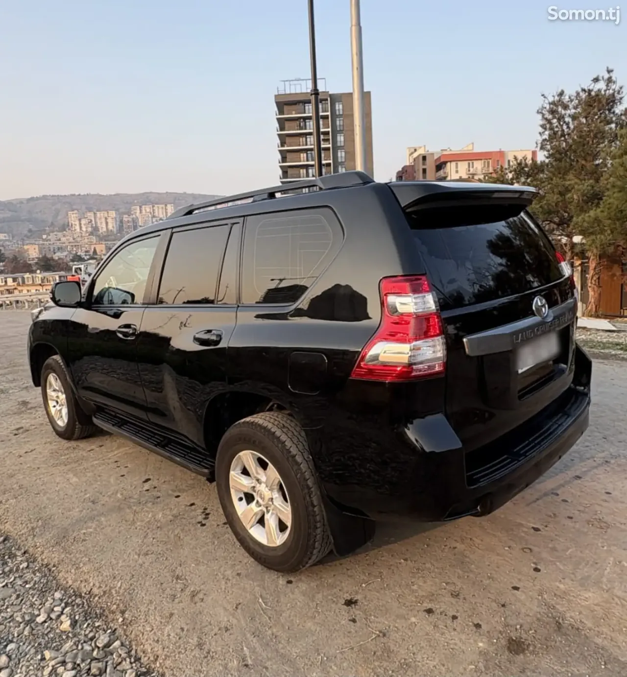 Toyota Land Cruiser Prado 2016 · 4.7 AT