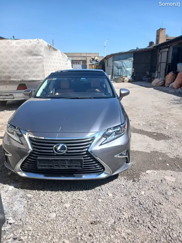 Lexus ES series 2016 · 2.5 AT