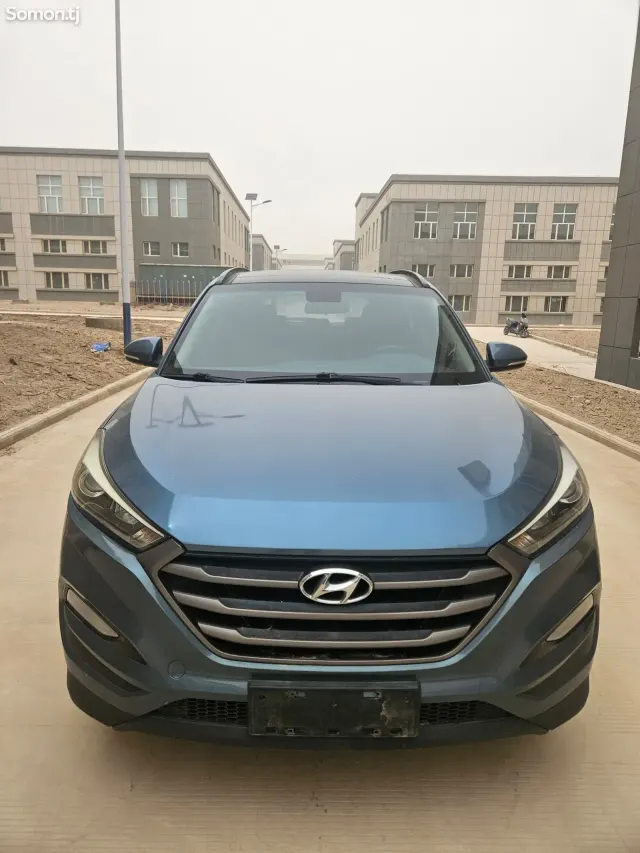 Hyundai Tucson 2015 · 1.6 AT