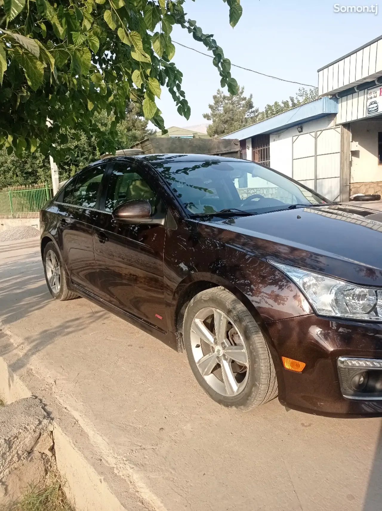 Chevrolet Cruze 2015 · 1.4 AT