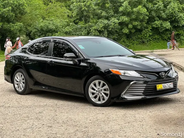 Toyota Camry 2022 · 2.5 AT
