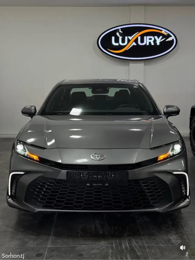 Toyota Camry 2025 · 2.5 AT