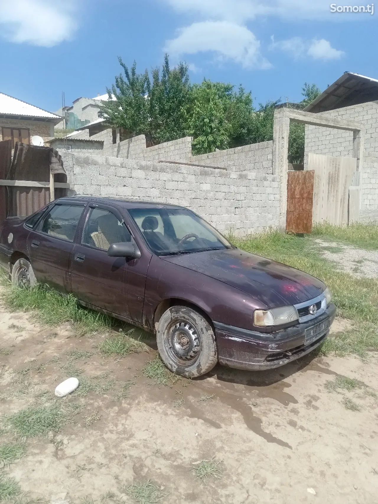 Opel Vectra A 1993 · 1.6 MT